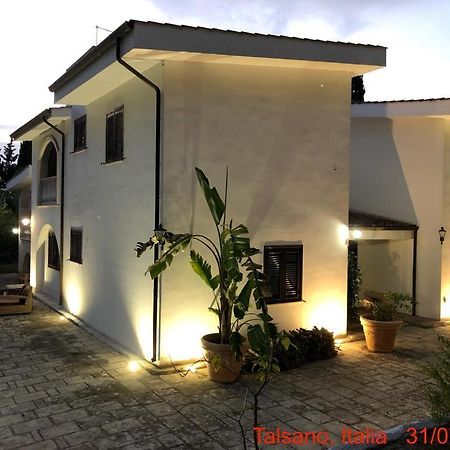Relais Villa Lama Boutique Hotel Taranto Exterior photo