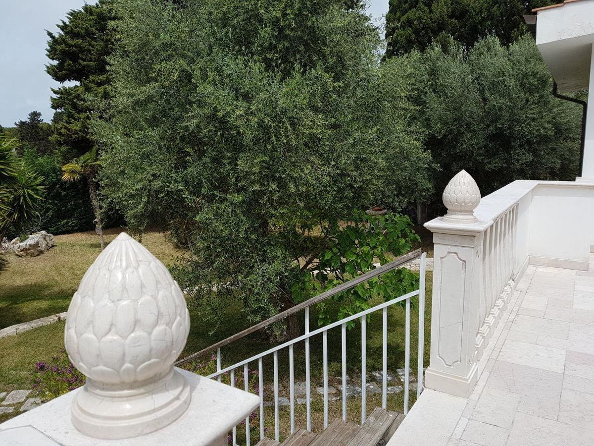 Relais Villa Lama Boutique Hotel Taranto Exterior photo