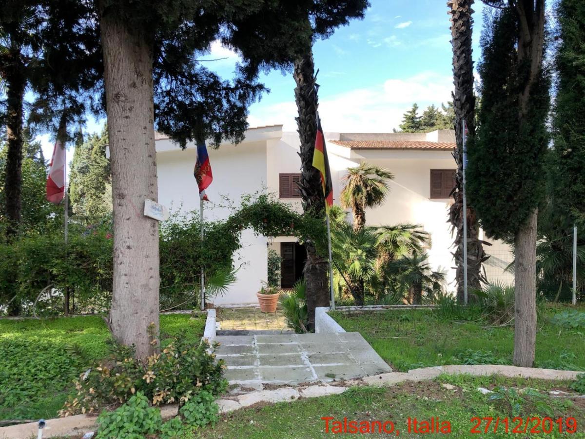 Relais Villa Lama Boutique Hotel Taranto Exterior photo